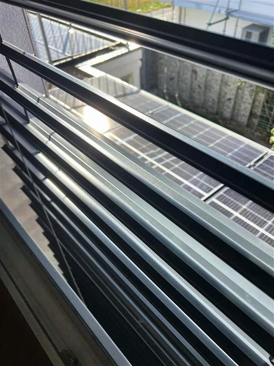 Grosse Glasflächen an einem modernen Gebäude